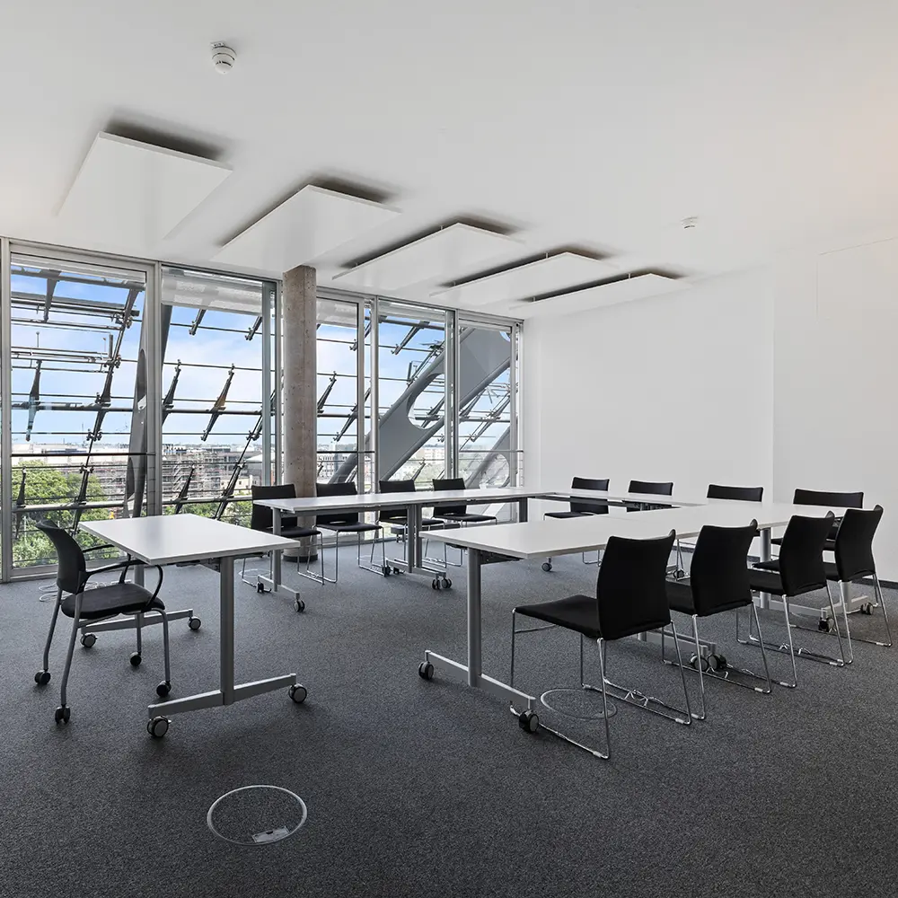 konferenzraum bestuhlt